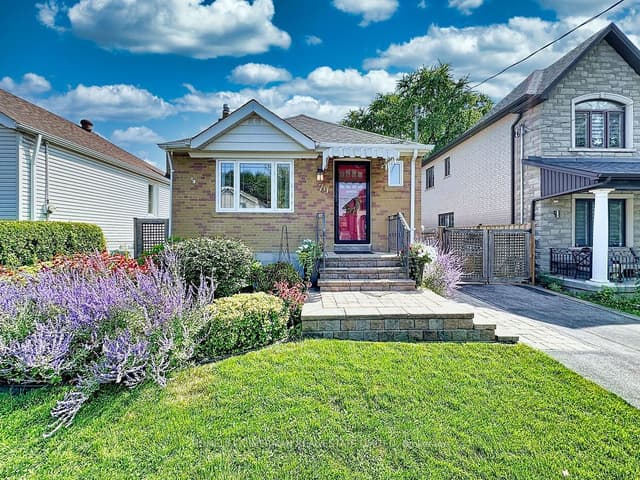 Detached at 79 Neilson Avenue, Toronto, ON M1M 2S5, Toronto E08