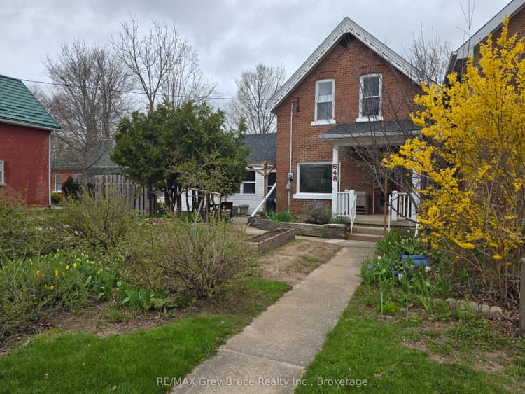 648 9th Street