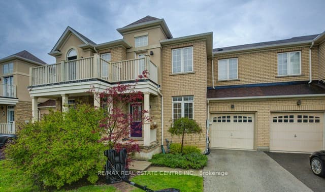 Att/Row/Townhouse at 28 Glendarling Crescent, Hamilton, ON L8E 0A9