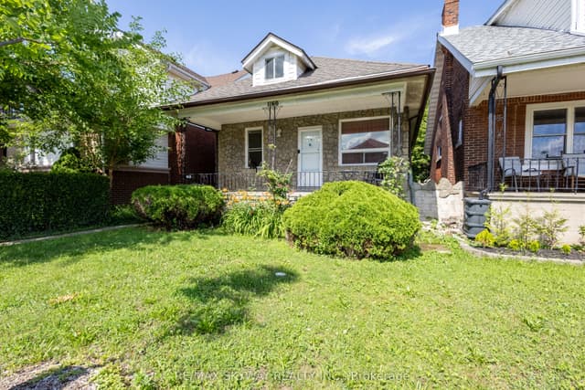 Detached at 1160 Elm Avenue, Windsor, ON N9A 5H9