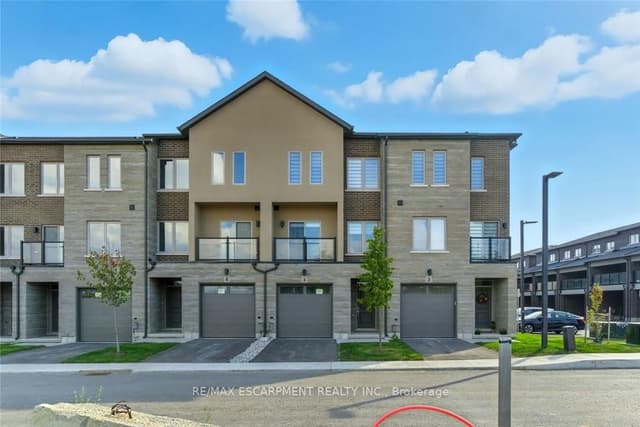 Att/Row/Townhouse at 4 Clear Valley Lane, Hamilton, ON L0R 1W0