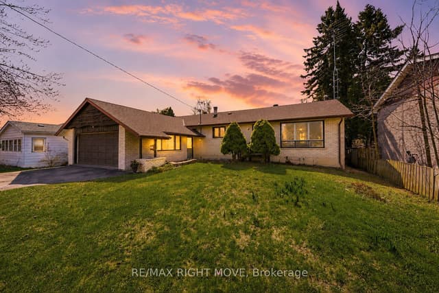 Detached at 23A George Street, Orillia, ON L3V 2V4