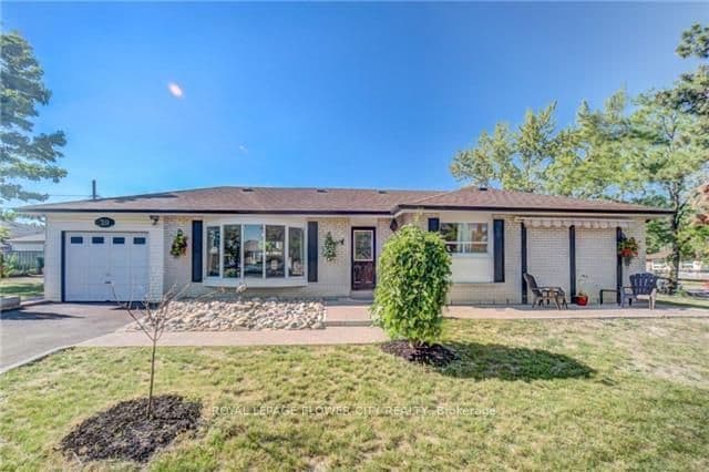 Detached at 20 Dorward Drive, Toronto, ON M9V 2J6, Toronto W10