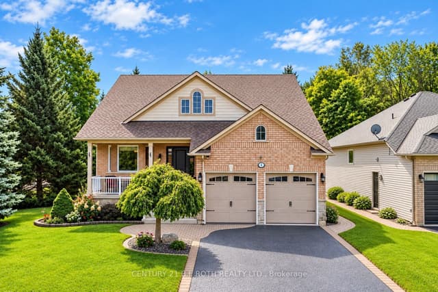 Detached at 1 SILVERSANDS Crescent, Wasaga Beach, ON L9Z 1P7