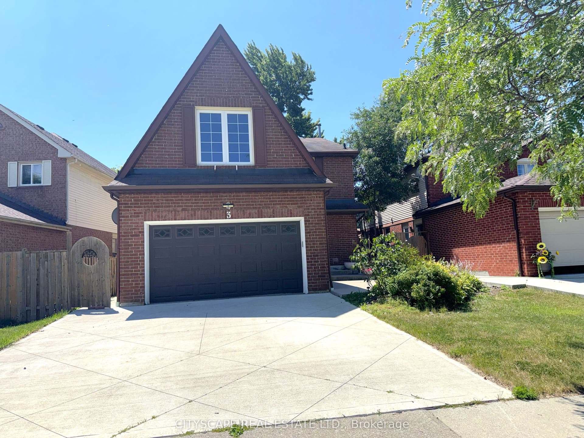 3 Gervais Dr
