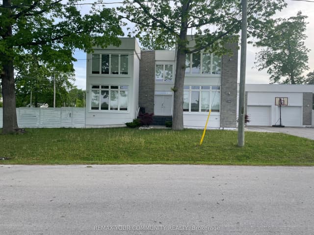 Detached at 338 Woodale Avenue, Oakville, ON L6K 2N7