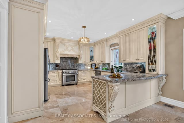 Detached at 128 Coalbrook Court, Vaughan, ON L4L 9B6
