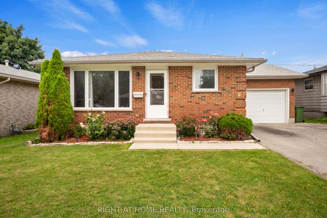 Detached at 7 Raven Avenue, St. Thomas, ON N5R 5K8