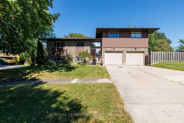 Detached at 2 Glenbrae Avenue, St. Catharines, ON L2T 1V1