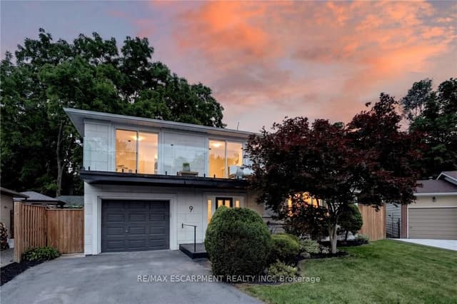 Detached at 9 Leslie Drive, Hamilton, ON L8G 2P6