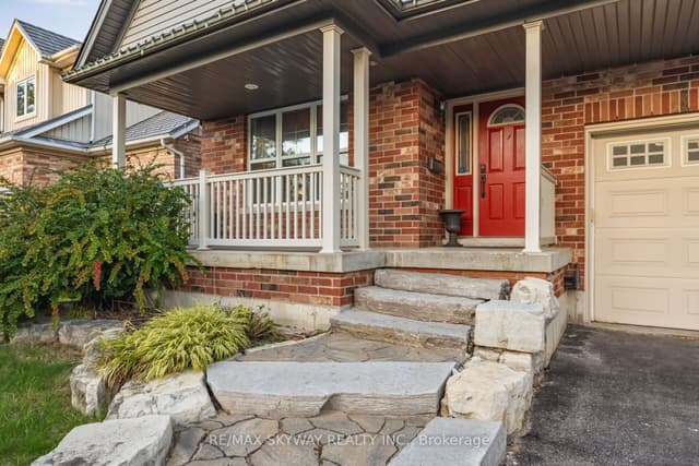 Detached at 117 Oak Ridge Drive, Orangeville, ON L9W 5J5