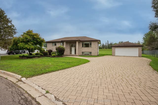Detached at 2196 Falconcrest Drive, Thunder Bay, ON P7J 1H5