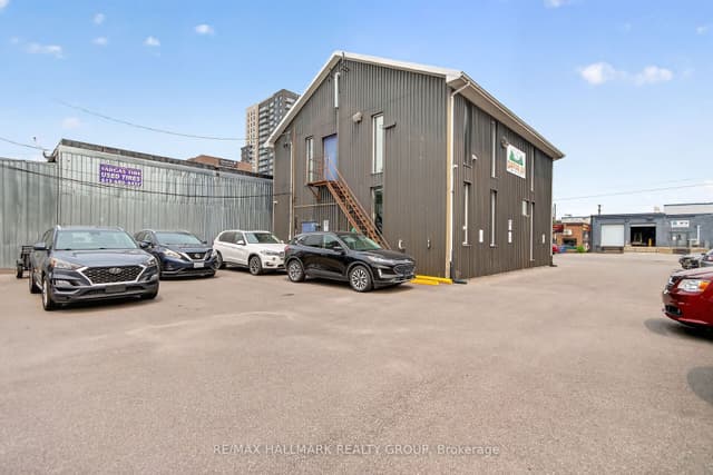 Office at 818 Boyd Avenue, McKellar Heights - Glabar Park and Area, ON K2A 2C7