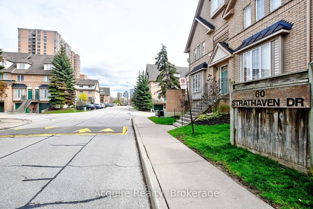 Condo Townhouse at 80 Strathaven Drive 22, Mississauga, ON L5R 3V9