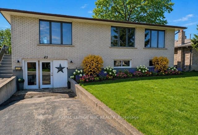 Detached at 23 NORTHGATE Drive, Welland, ON L3C 5Y2
