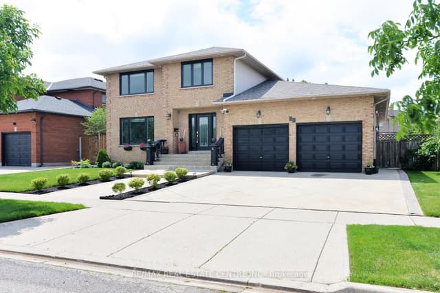 Detached at 43 Regalview Drive, Hamilton, ON L8G 4Y7