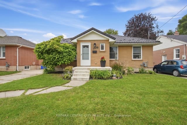 Detached at 1570 Hansuld Street, London East, ON N5V 1Y5