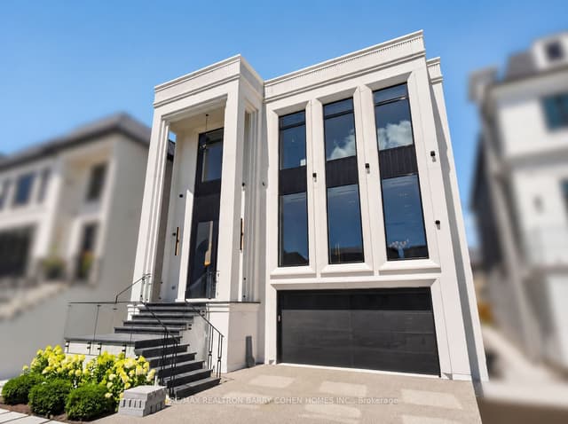 Detached at 26 Clinton Drive, Richmond Hill, ON L4C 8E2