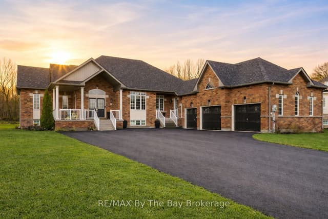 Detached at 10 Basswood Drive, Wasaga Beach, ON L9Z 0A9