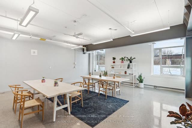 Office at 550 Bayview Avenue W 404, Toronto, ON M4W 3X8, Toronto C11