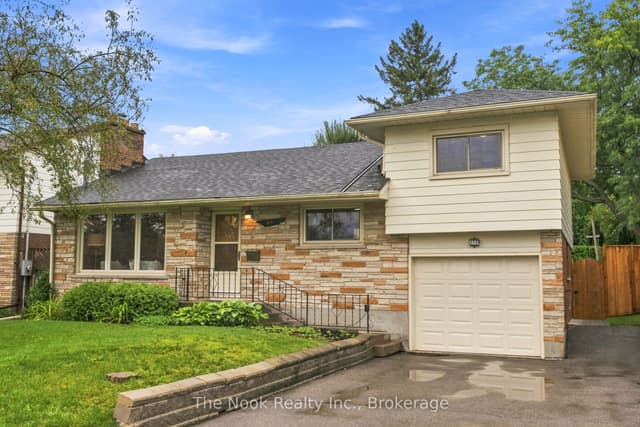 Detached at 355 Ridgeway Avenue, Oshawa, ON L1J 2V3