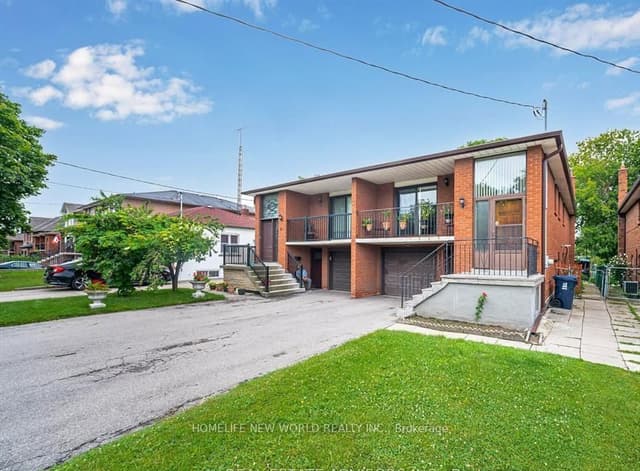 Semi-Detached at 6 Privet Road, Toronto, ON M3M 1C1, Toronto W05