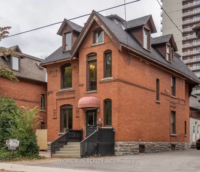 Detached at 431 Gilmour Street, Ottawa Centre, ON K2P 0R5