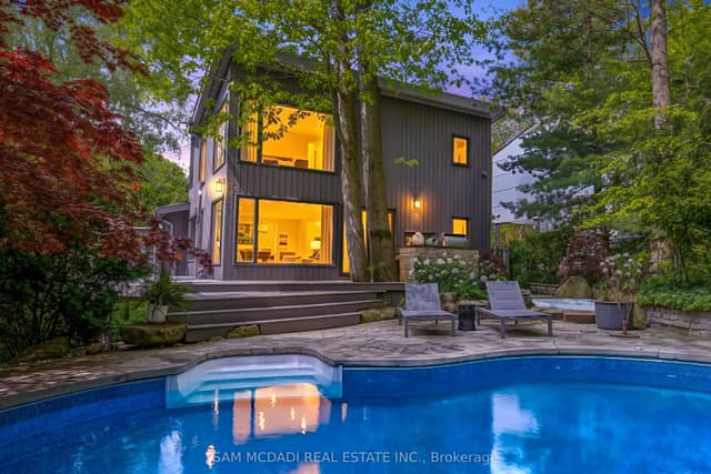Detached at 1273 Queen Victoria Avenue, Mississauga, ON L5H 3H2