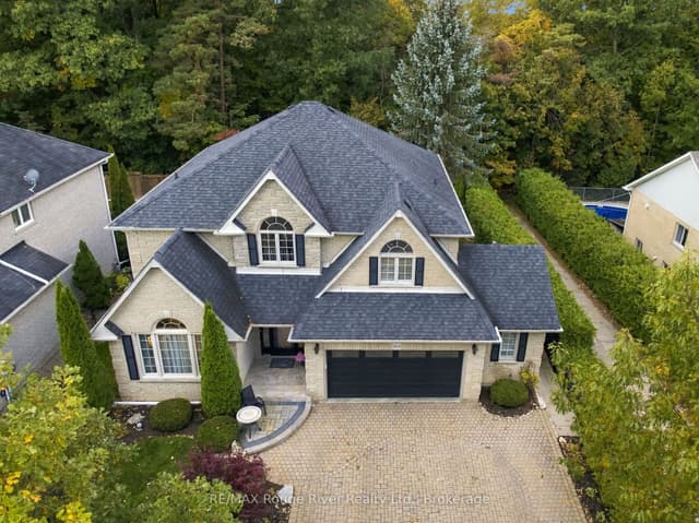 Detached at 264 Ryerson Crescent, Oshawa, ON L1G 8B7