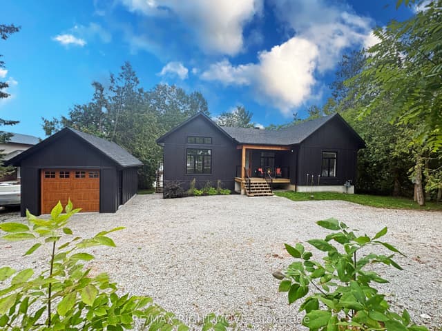Detached at 1290 A Line 15 N, Oro-Medonte, ON L3V 8C6