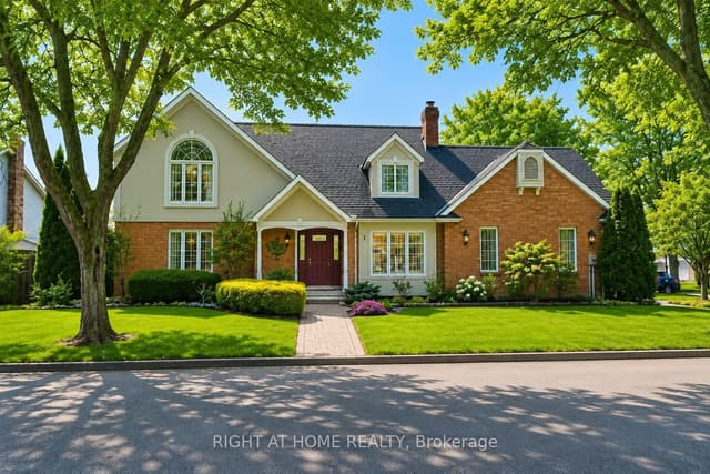 Detached at 1 CAPTAIN TENBROCK Terrace, St. Catharines, ON L2W 1B2