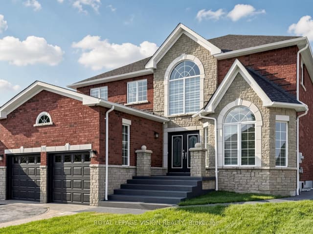 Detached at 43 Mac Carl Crescent, Whitby, ON L1R 2T6