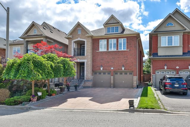 Detached at 35 Strauss Road, Vaughan, ON L4J 8Z6