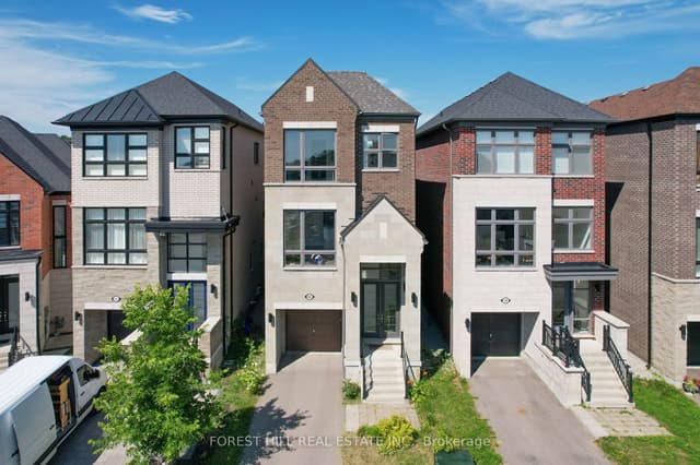 Detached at 62 Hesperus Road, Vaughan, ON L4J 0K3