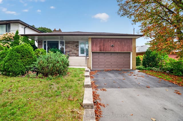 Detached at 3 Minstrel Drive, Toronto, ON M8Y 3G3, Toronto W07