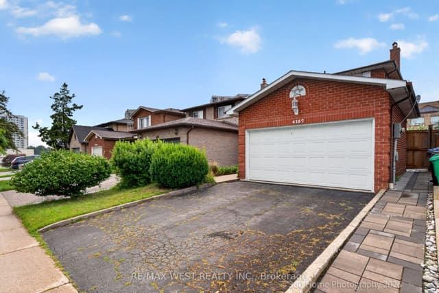 Detached at 4157 Ottewell Crescent, Mississauga, ON L4W 4A4