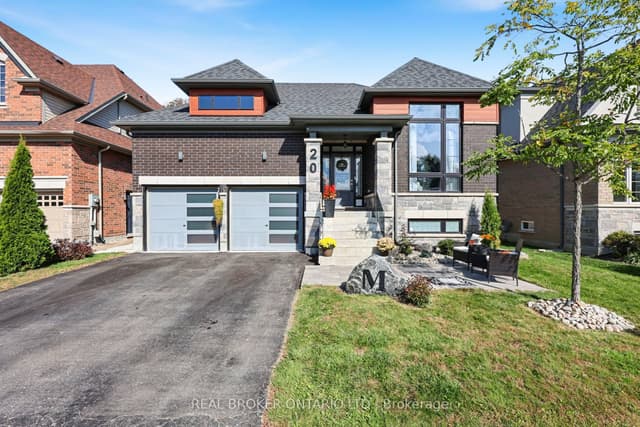 Detached at 20 Birkdale Place, Newmarket, ON L3Y 0E2
