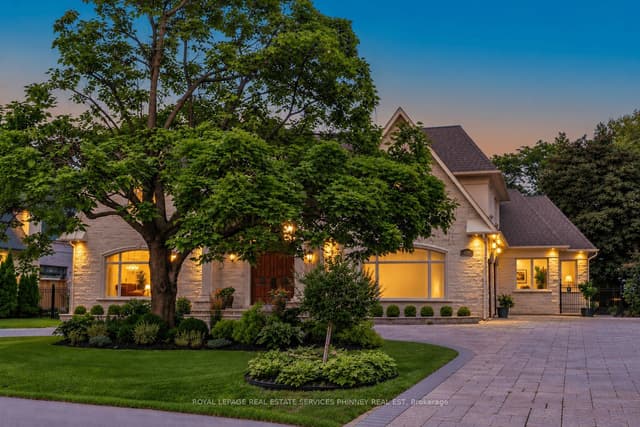 Detached at 1511 Broadmoor Avenue, Mississauga, ON L5G 3T7