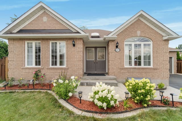 Detached at 6431 Tenth Line W, Mississauga, ON L5N 7J5