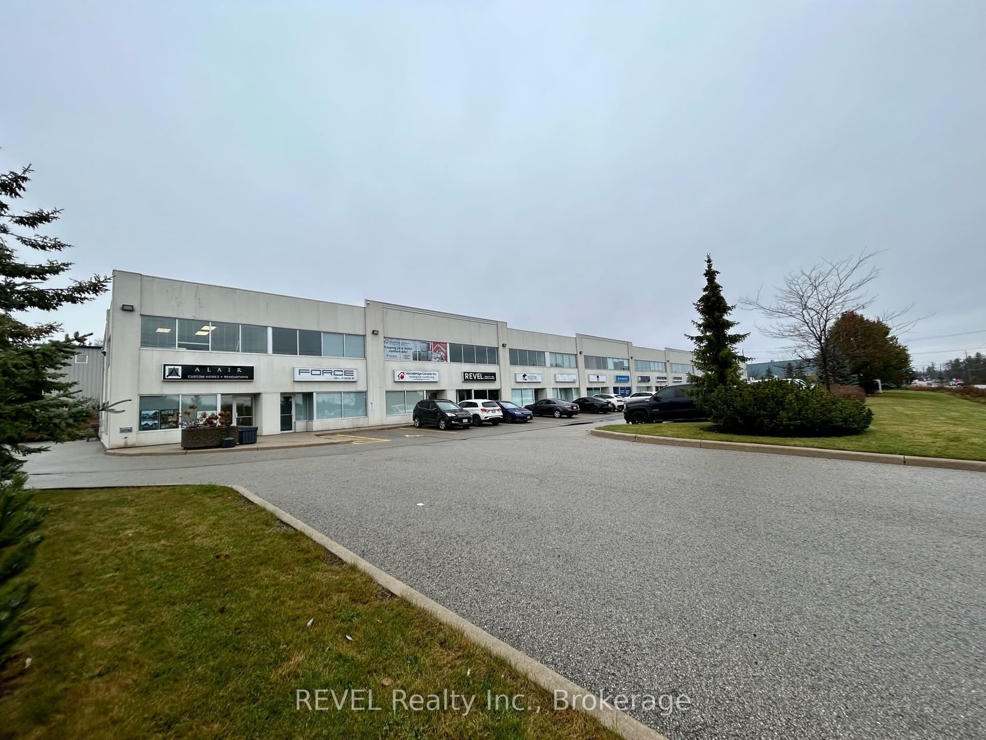 Unit 4, Unit 4 · 353 Saunders Rd