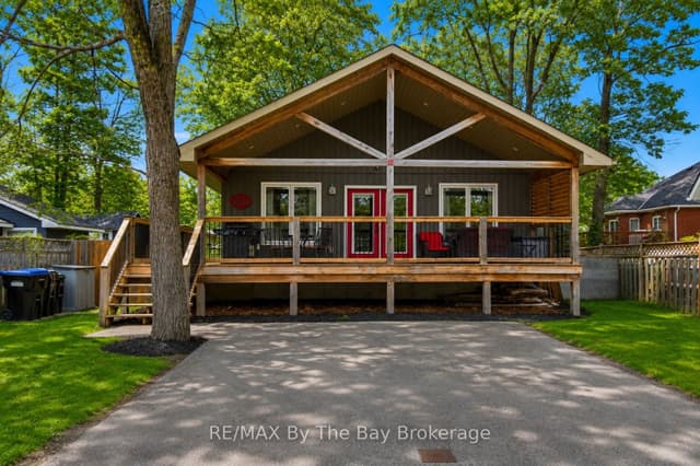 Detached at 12 5th Lane, Wasaga Beach, ON L9Z 2E9