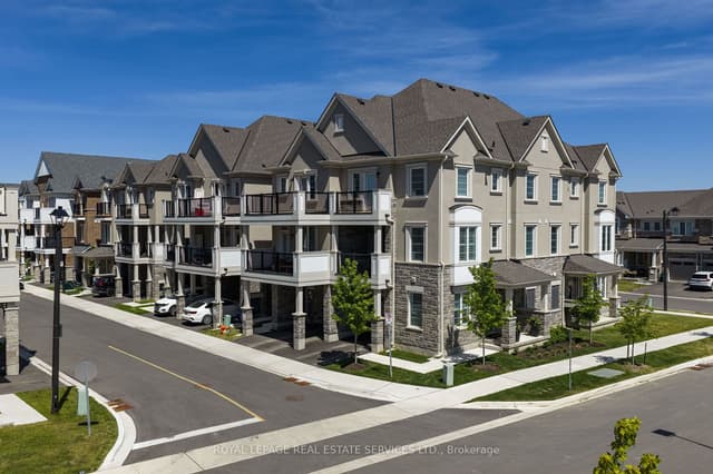 Att/Row/Townhouse at 1317 Leriche Way 86, Milton, ON L9E 0H5