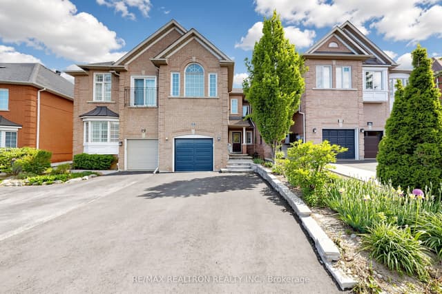 Att/Row/Townhouse at 8A Casa Grande Street, Richmond Hill, ON L4S 1R5