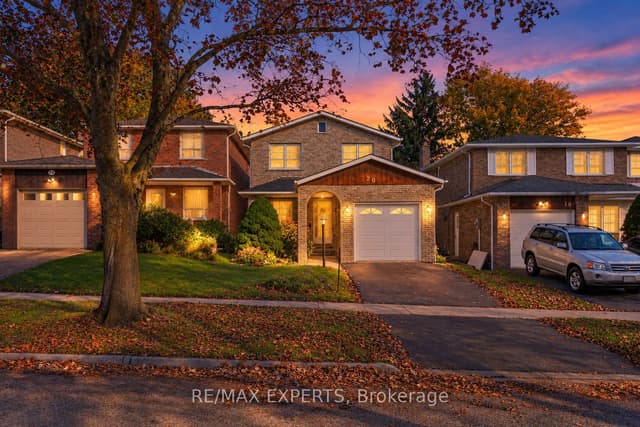Detached at 20 Charnwood Place, Markham, ON L3T 5H3