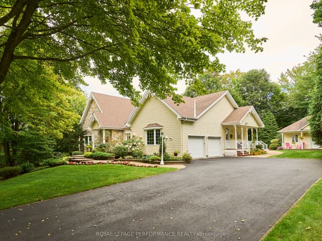 Detached at 951 Golf Club Road, Hawkesbury, ON K6A 2R2