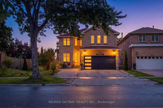 Detached at 743 Winterton Way, Mississauga, ON L5R 3H7