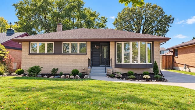 Detached at 1275 Parkview Avenue, Windsor, ON N8S 2X8