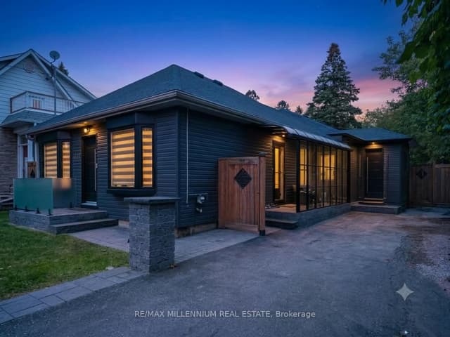 Detached at 1723 Brock Street S, Whitby, ON L1N 4M7
