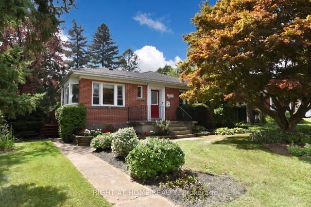 Detached at 936 Boothman Avenue, Burlington, ON L7T 1P6
