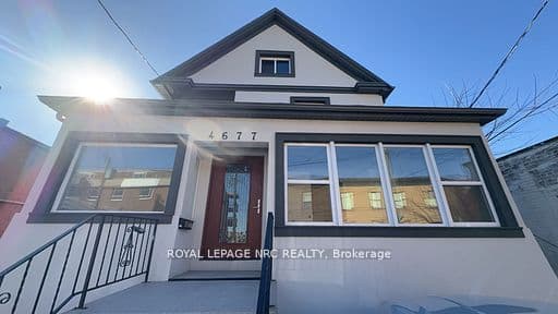 Triplex at 4677 Crysler Avenue, Niagara Falls, ON L2E 3V7
